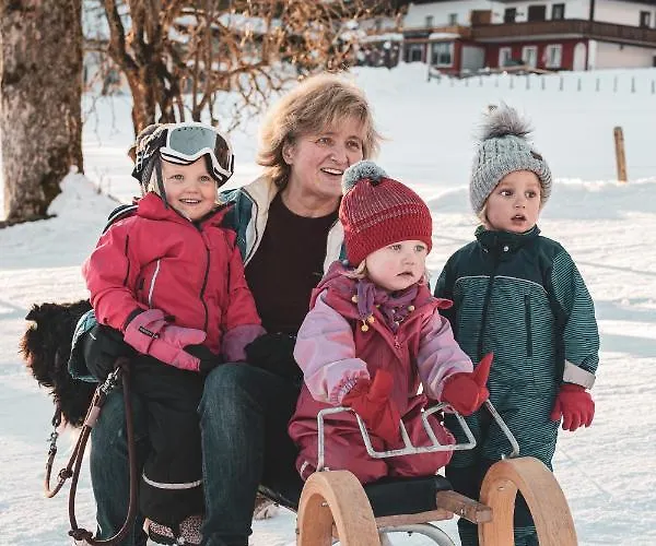 Bio Feistererhof - Charmant Naturlich Seit 1448 호텔